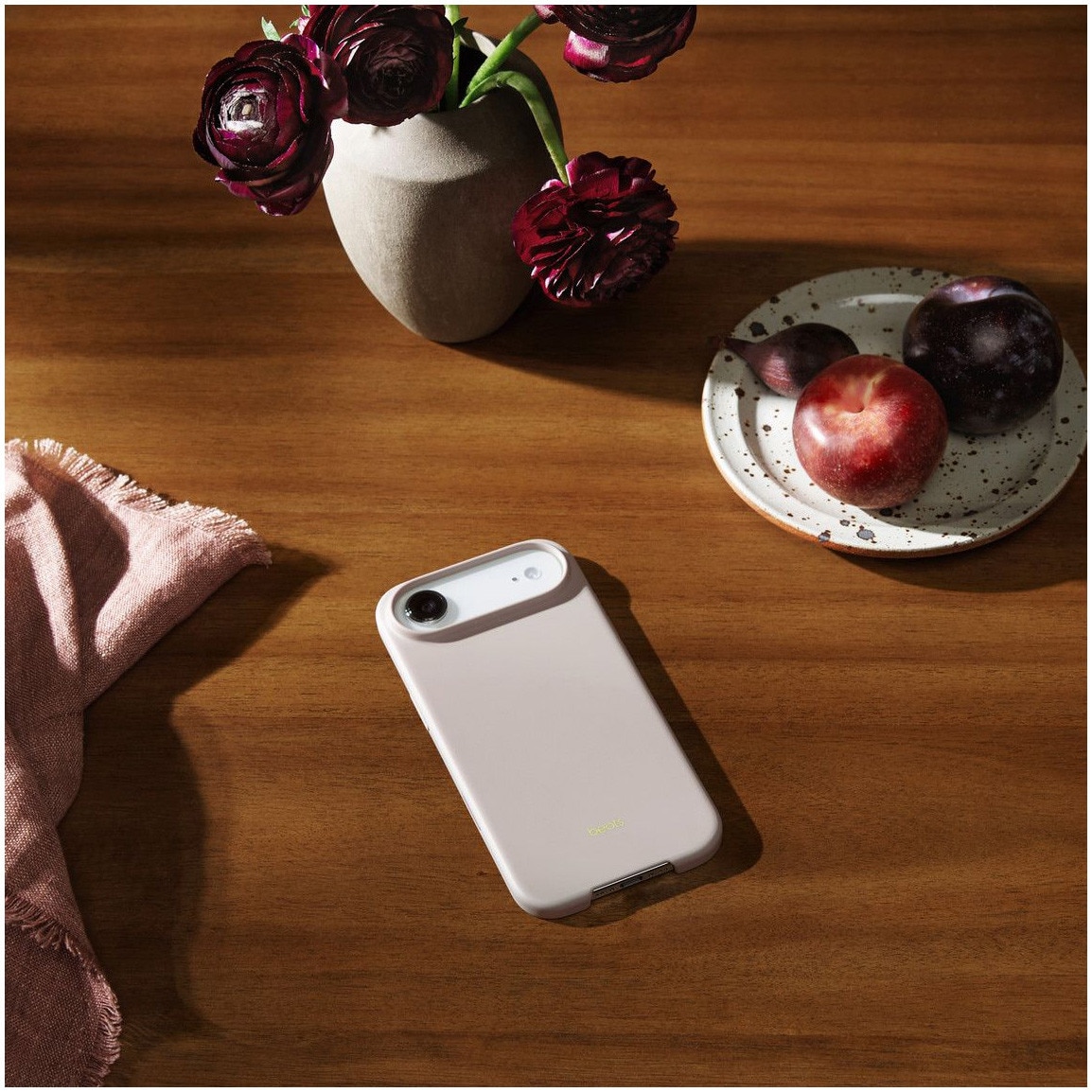 Husa de protectie Beats pentru iPhone Air, Case cu MagSafe and Camera Control — Lime Stone