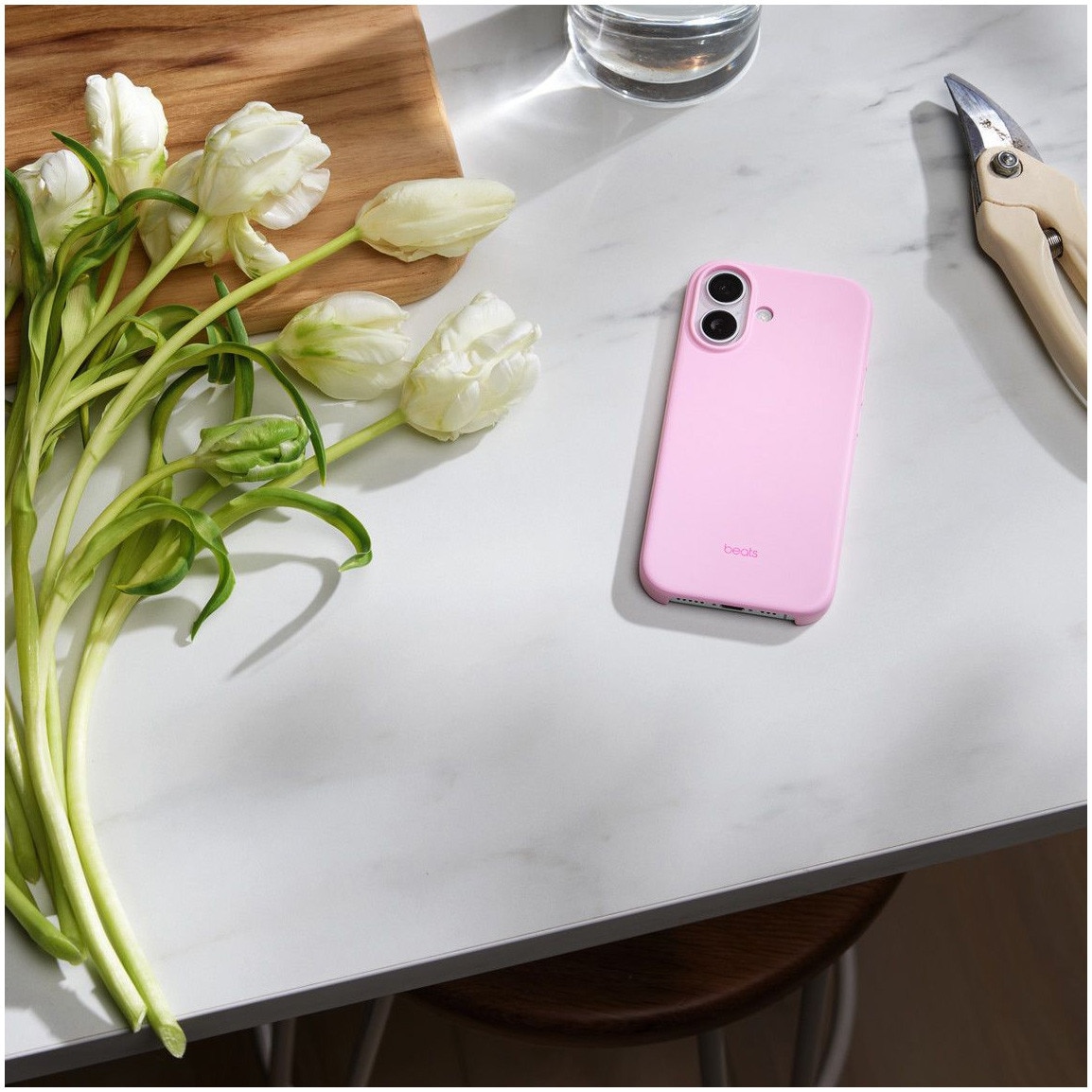 Husa de protectie Beats pentru iPhone 17, Case cu MagSafe and Camera Control — Pebble Pink