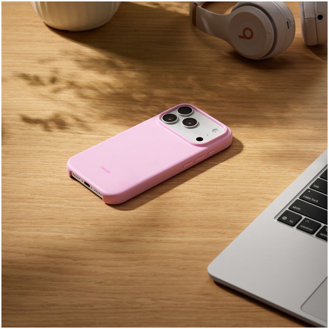 Husa de protectie Beats pentru iPhone 17 Pro, Case cu MagSafe and Camera Control — Pebble Pink