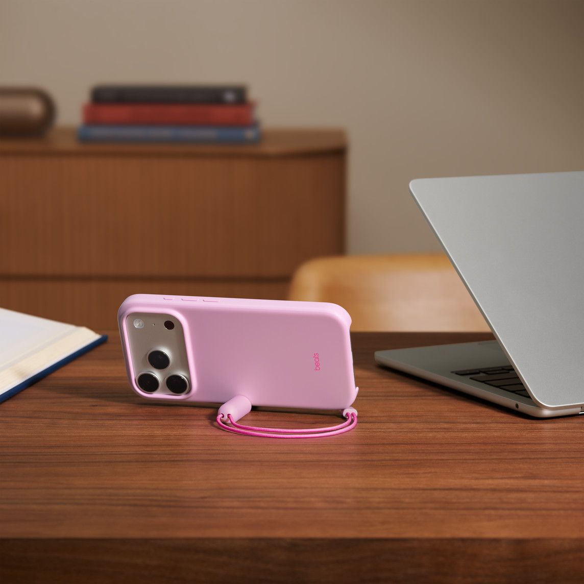 Husa de protectie Beats pentru iPhone 17 Pro, Kickstand Case cu MagSafe and Camera Control - Pebble Pink