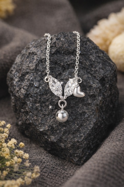 Colier Argint Premium 925, placat cu Rodiu, Pietre Zirconiu, design elegant si rafinat, finisaj deosebit, Pandativ elegant, Accesoriu clasic pentru tinute casual sau elegante