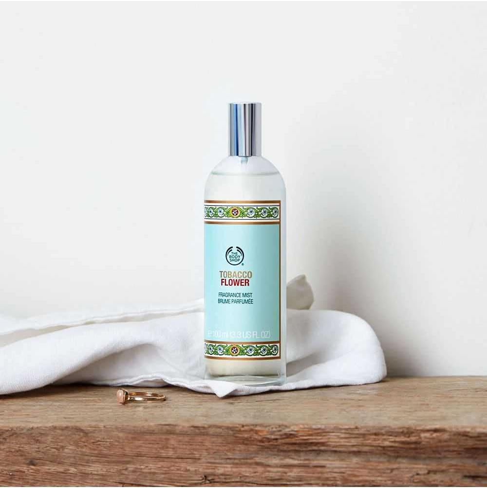 Spray de corp The Body Shop, Tobacco Flower, 100 ml, parfum floral si  afumat, vegan