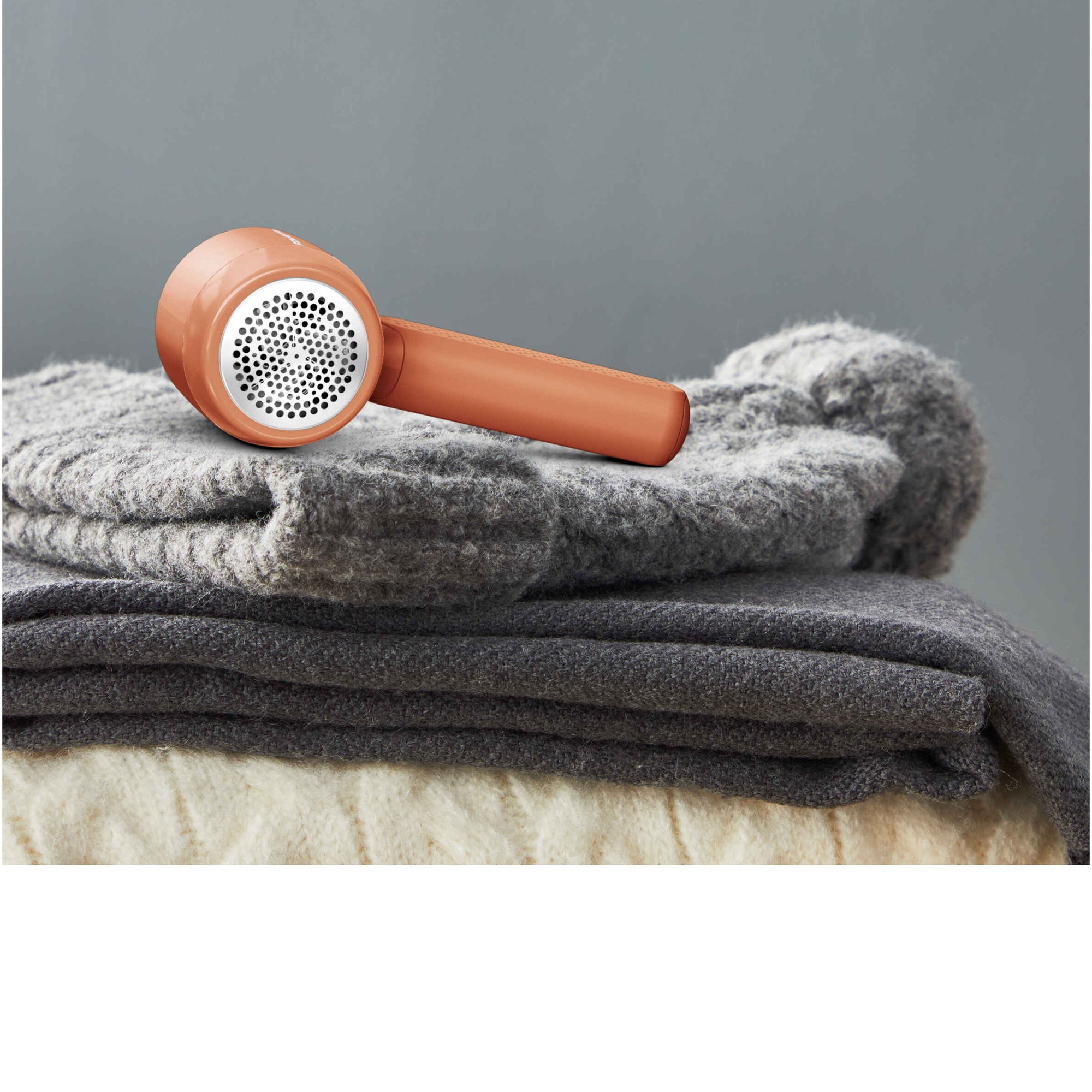 Aparat de curatat scame Rowenta Easy Care JA8001E0, autonomie 60 minute, perie de curatare, cablu incarcare USB-C, maner ergonomic, teracotta