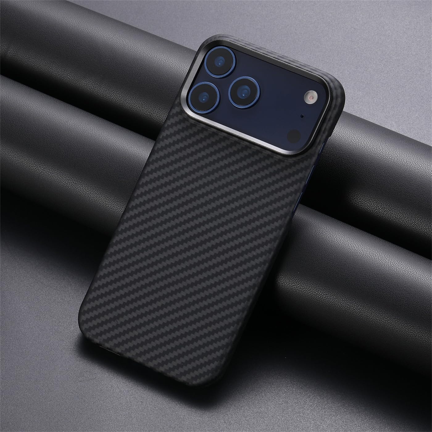 Husa din fibra de aramida/Kevlar pentru iPhone 17 Pro Max Daden®, MagSafe Integrat, Protectie Antisoc, Camera Ultra Safe, Negru