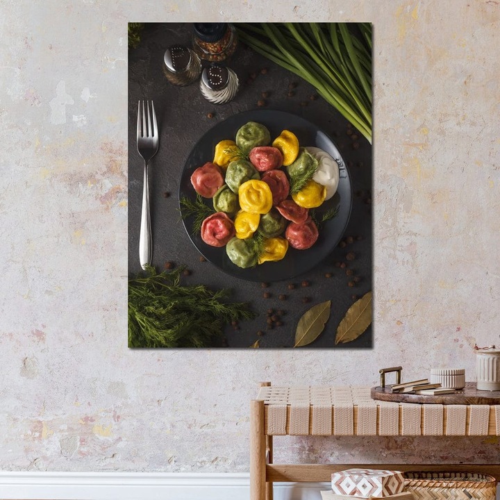 Премиум Канава Картина, LuxCanva® N1001, Наслада в Нюанси, 90 X 120 СМ, Платно 100% Памук 400гр/м2, Дървена Рамка, Паста, Храна, Равиоли, Гастрономия, Чиния, Вилица, Италиански, Аромат, Подправки, Ресторант, Кухня