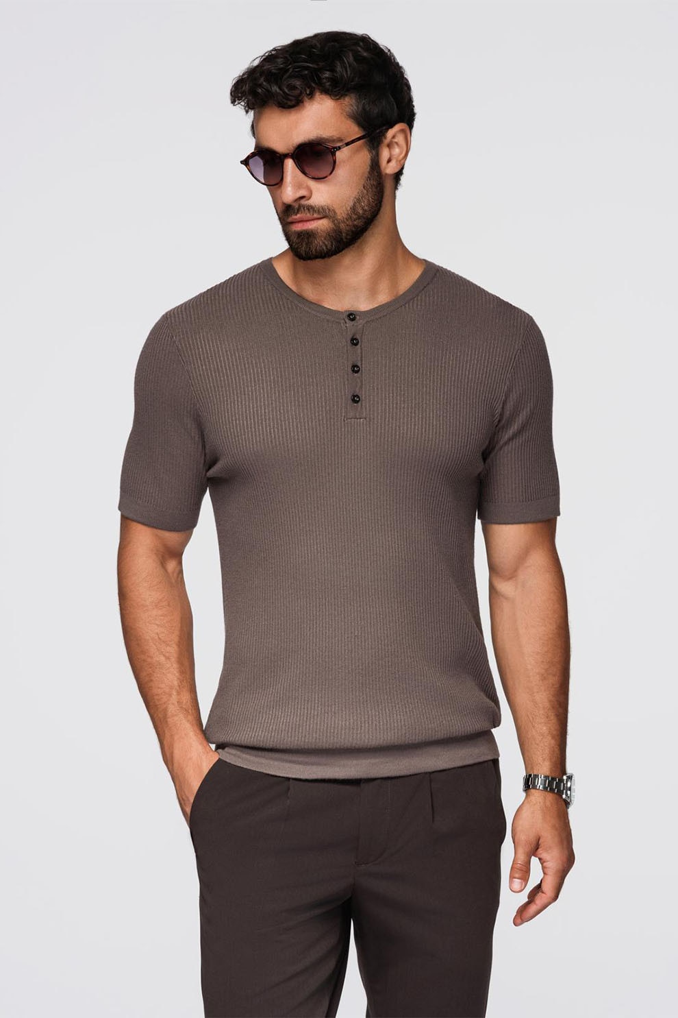 OMBRE, Tricou slim fit cu striatii si decolteu henley, Maro taupe, S