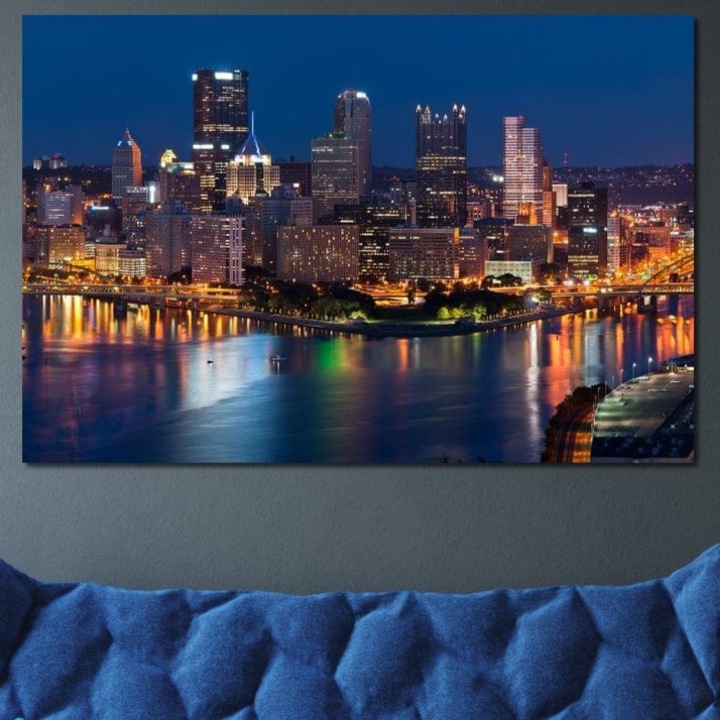 Картина, LuxCanva O1032, Тихата река, 40 X 60 СМ, Платно 100% Памук 400гр/м2, Рамка, Дърво, Град, Река, Електризиращ, Преливане, Сгради, Магия, Син, Светлина, Нощ, Шепот, Невидим, Свят, Мост, Стъкло, Офис, Всекидневна, Спалня