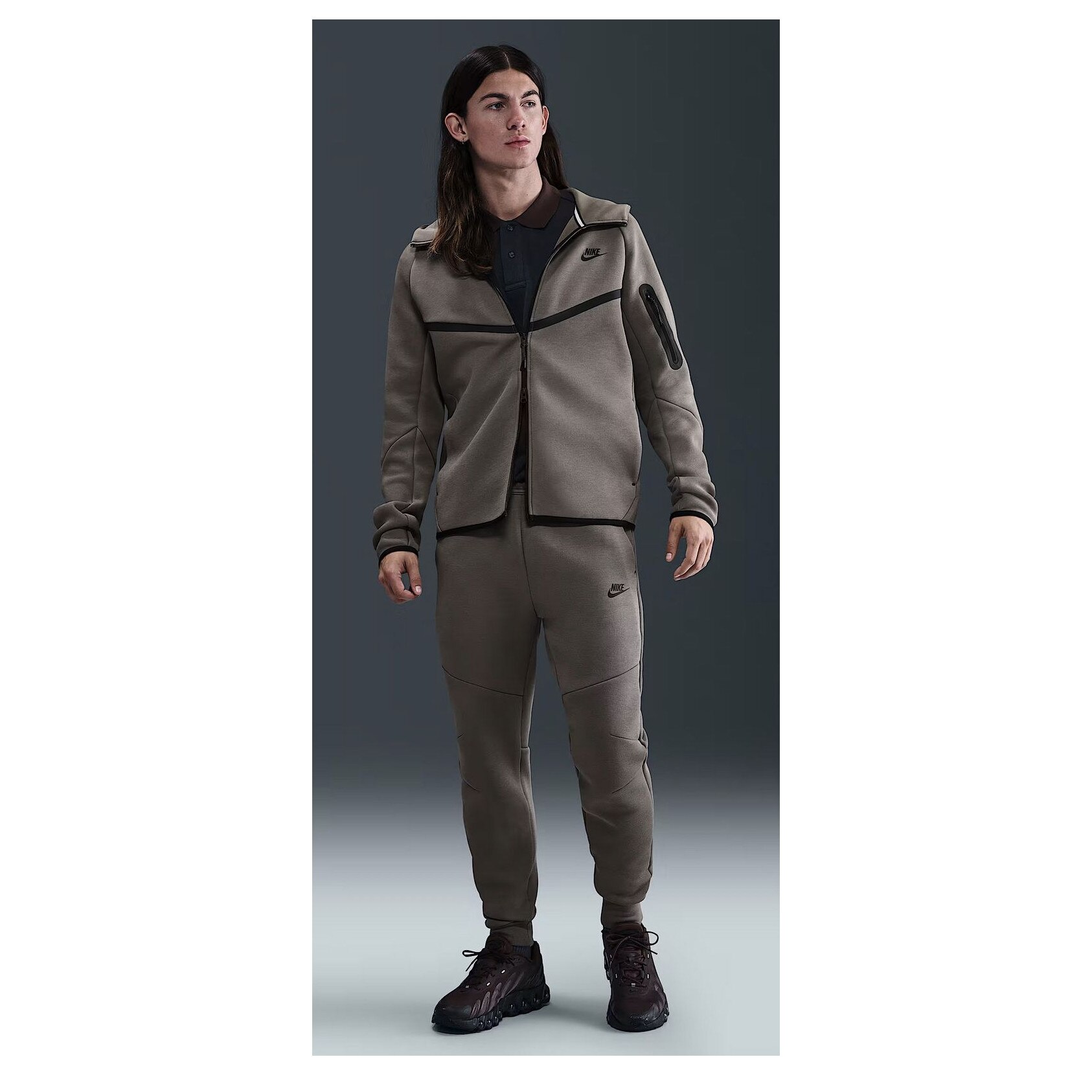 NIKE テックS res_0a8aec6633e0e1f9fcaa511c85