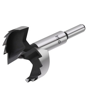 Seturi si accesorii pentru gaurit si insurubat