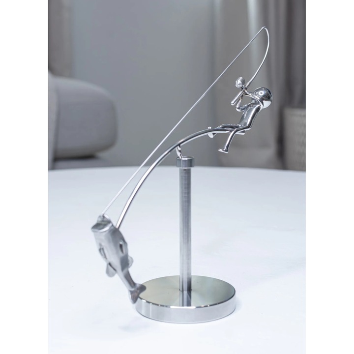 Statueta de Echilibru Pescarul cu Biban, argintiu, decoratiune birou, cadou ideal