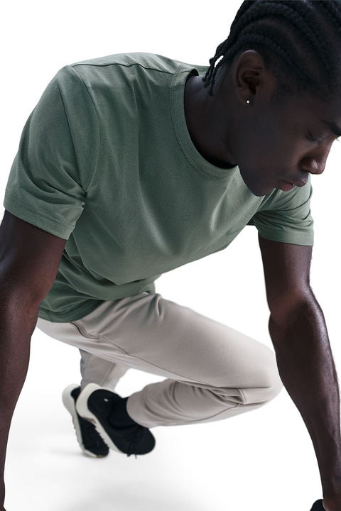 Nike, Tricou cu decolteu la baza gatului pentru fitness Hyverse, Verde pal