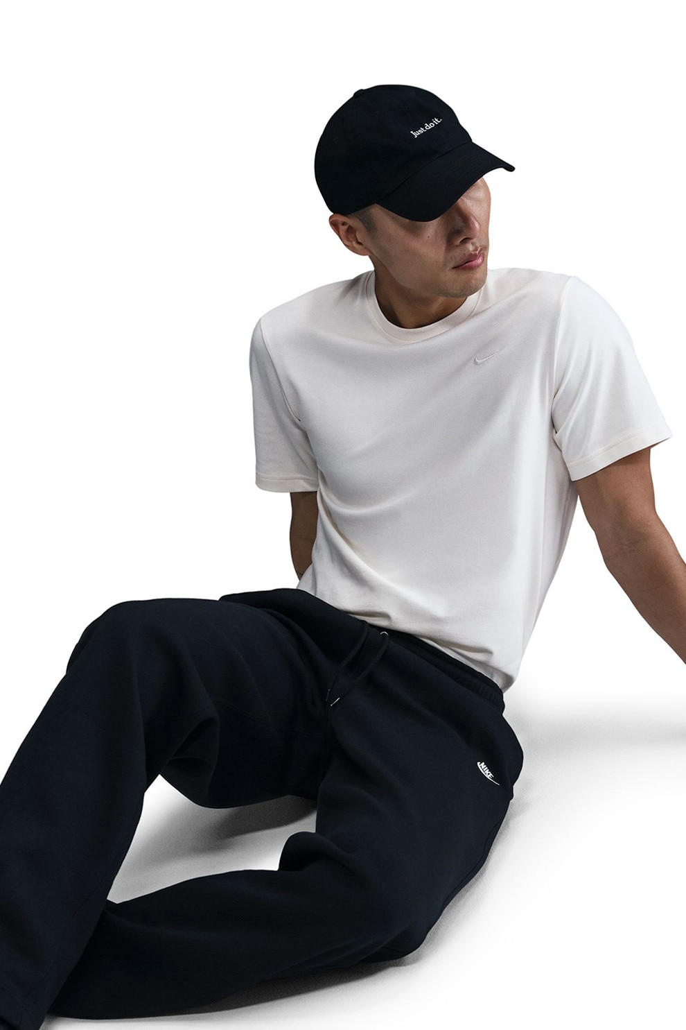 Nike, Pantaloni de trening cu buzunare laterale, Negru, Alb optic, L