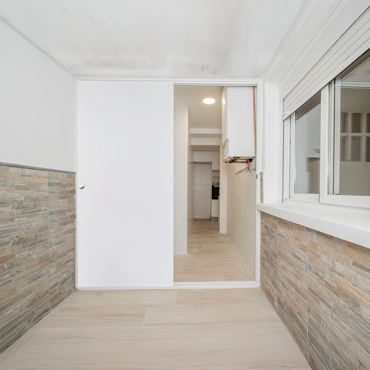 Usa glisanta interior, din MDF laminat, alb, 870/2130 mm