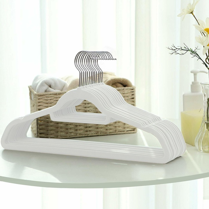 Set 50 umerase pentru haine, din plastic si velur, cu carlig rotativ 360°