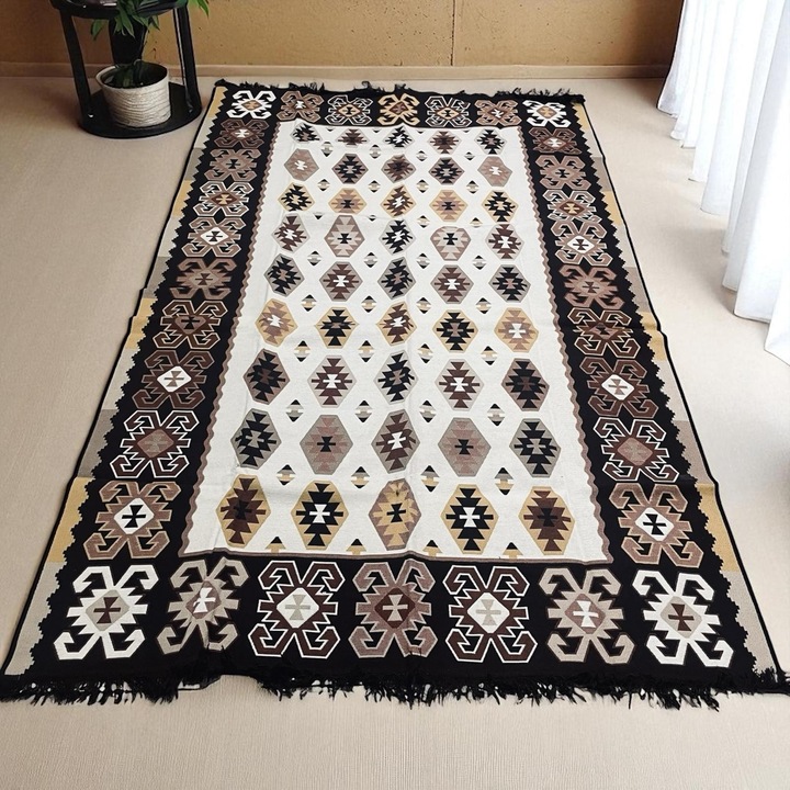 Covor Traditional tesut, cu doua fete, dimensiunea 160 x 250 cm, bej-maro-crem