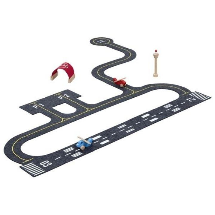 Set de joaca Aeroport Goki, 26 elemente, piese din lemn si fetru, multicolor