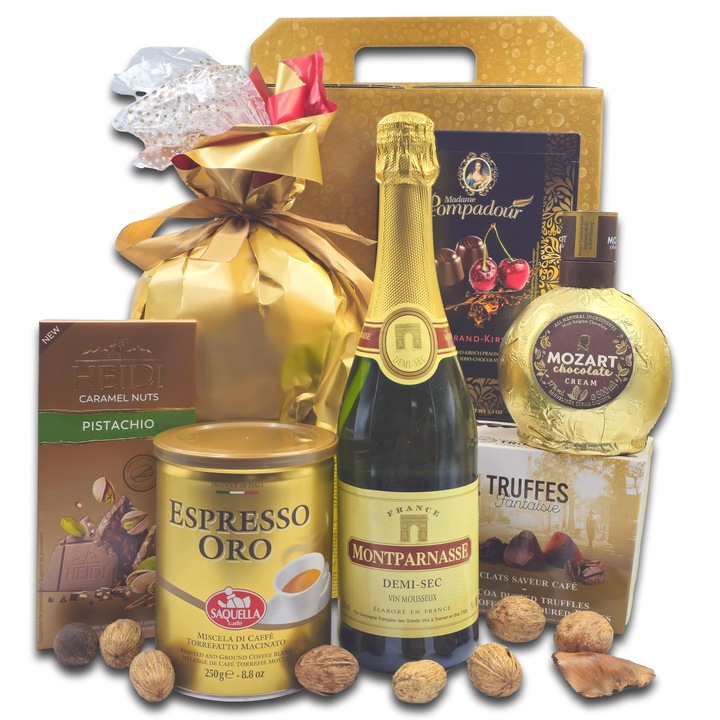 Pachet cadou elegant, CADOURI PREMIUM®, model Brilliant Gift, care contine spumant frantuzesc, lichior Mozart si cafea Saquella Oro, toate acestea asortate cu surprize dulci, apreciate de toata lumea