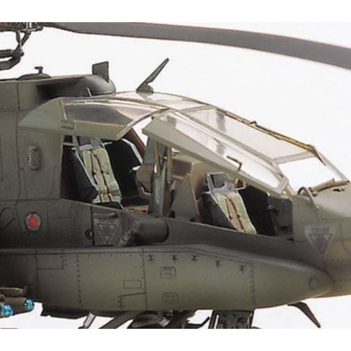 Apache AH-64A támadó helikopter makett