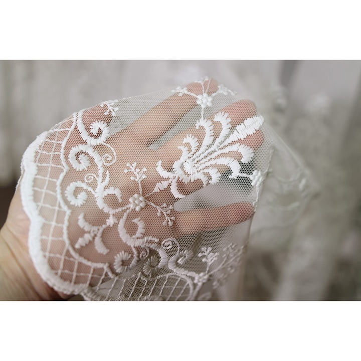 Tesatura pentru perdele din tulle grecesc cu broderie „KYRA”, ecru, la metru, inaltime 300 cm