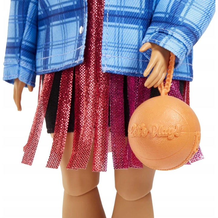 Barbie Extra baba, brokát ruha, rózsaszín kabát, 15 kiegészítő szett, szárnyas állat, 3+ éves gyermekeknek