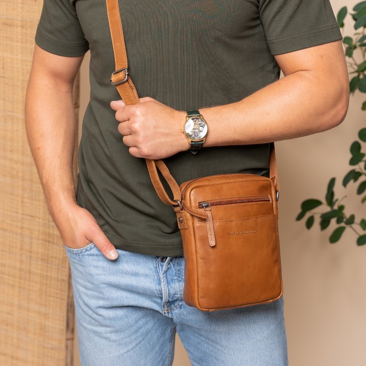 Férfi táska, The Chesterfield Brand, valódi bőrből, Laveno, Konyakbarna