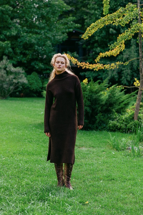 OXXO, Rochie-pulover cu slituri laterale la terminatie, Maro inchis