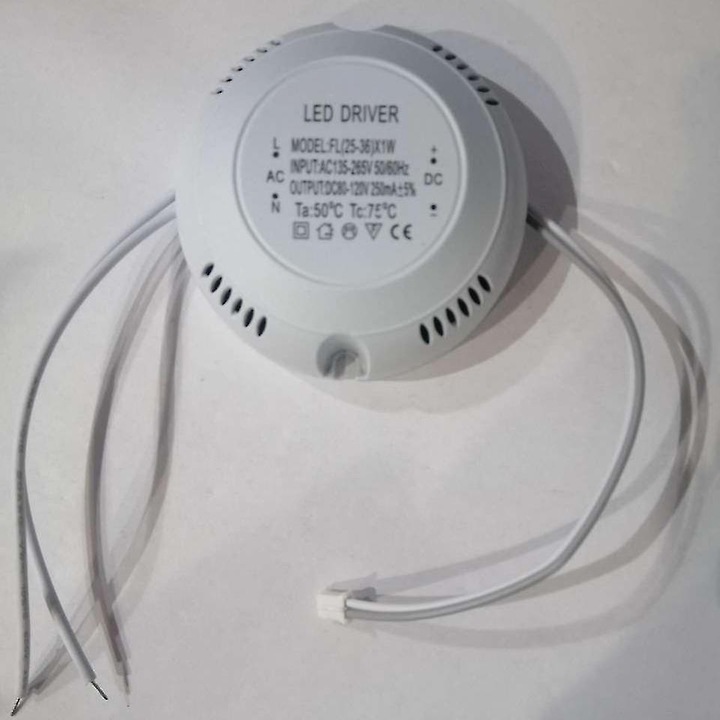 LED трансформатор 8-24W, 24-36W, защита от пренапрежение, пластмаса, 220V, 1 бр.