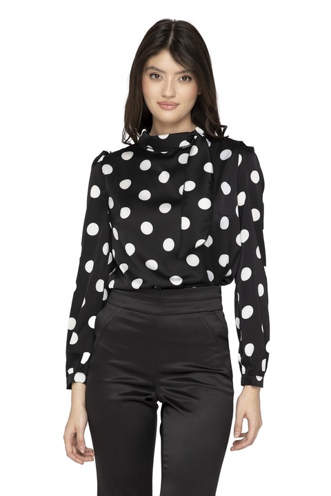 Черна блуза на точки с перлено копче, Bln 255