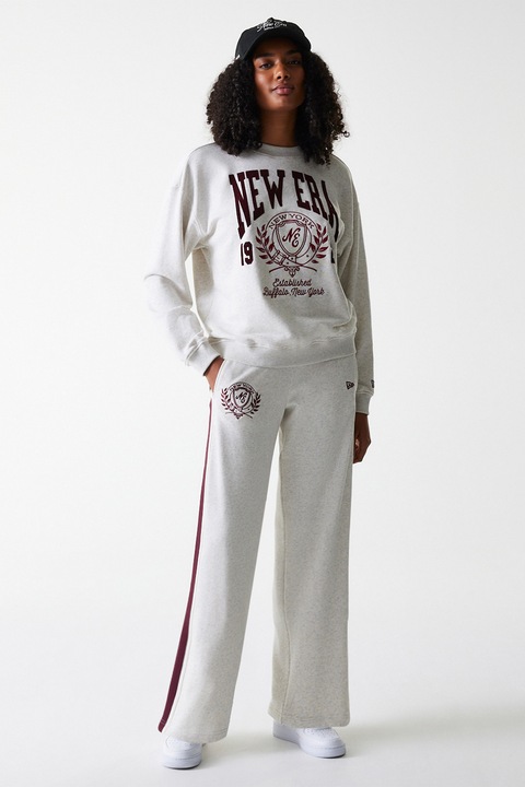 New Era, Pantaloni de trening cu buzunare laterale si logo brodat, Gri deschis