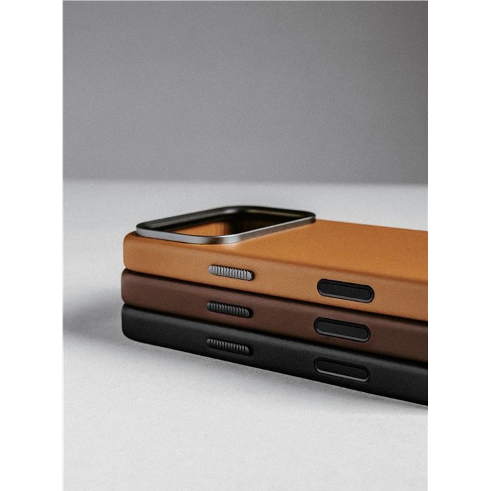 Husa din piele naturala Nomad Traditional Leather Horween Case cu MagSafe compatibila cu iPhone 17 Pro, Rustic Brown