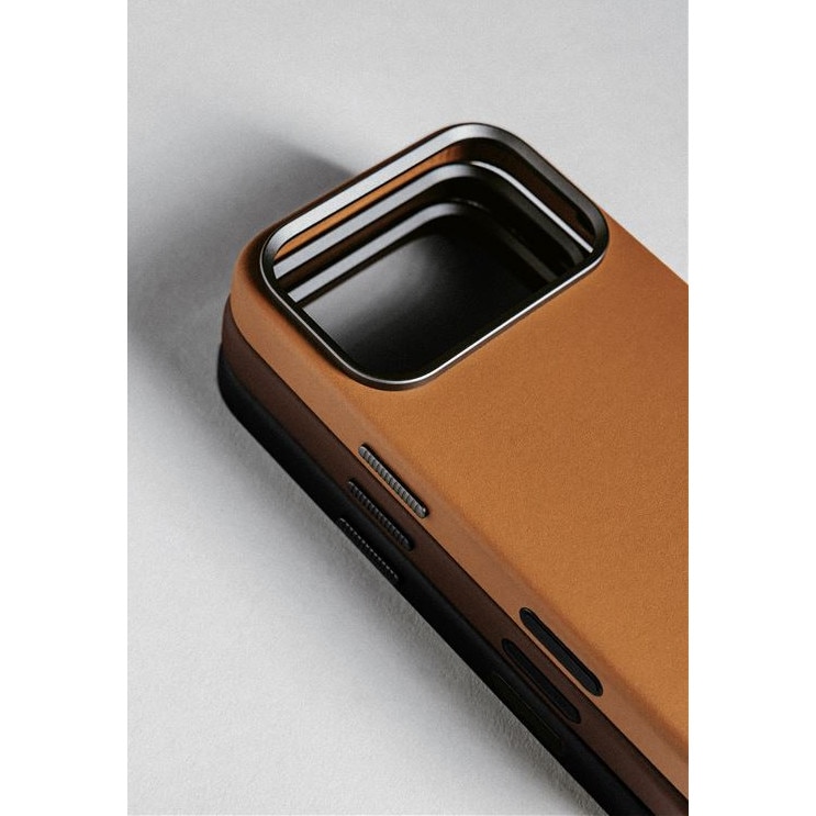 Husa din piele naturala Nomad Traditional Leather Horween Case cu MagSafe compatibila cu iPhone 17 Pro, Rustic Brown