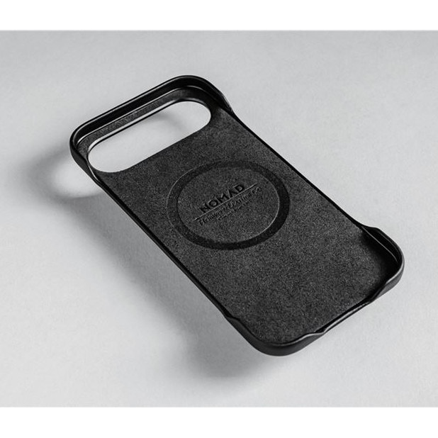 Husă din piele naturală Nomad Traditional Leather, compatibilă MagSafe, neagră, pentru iPhone 17 Air
