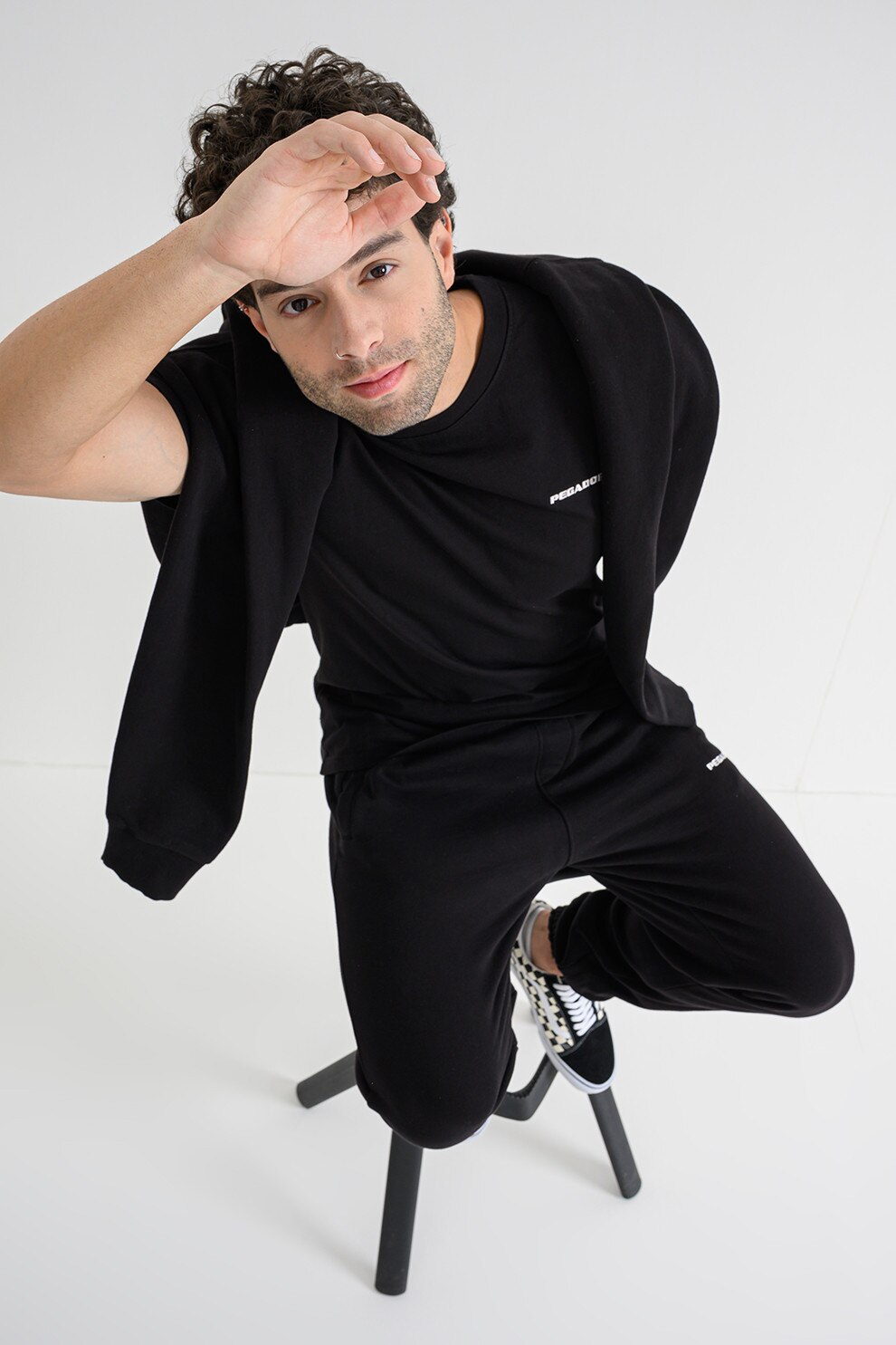 Pegador, Tricou regular-fit cu logo discret, Negru, Alb optic, M
