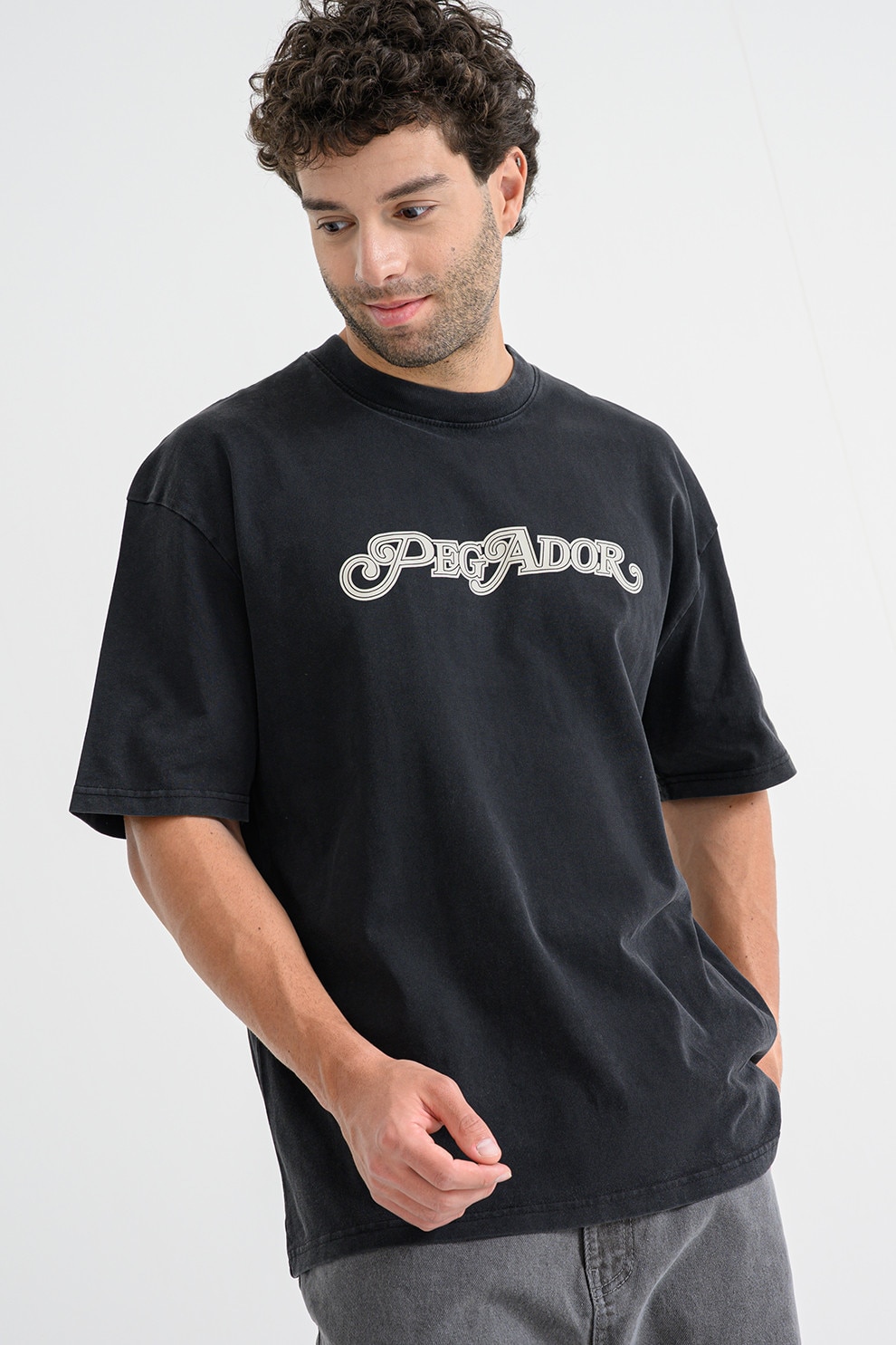Pegador, Tricou din bumbac cu imprimeu logo si maneci cazute, Negru stins, L