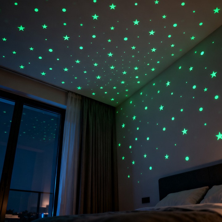 Комплект от 202 3D стикера с висок интензитет, светещи в тъмното точки, флуоресцентни стикери за нощна сигнализация, идеални за декорация на стая или спалня