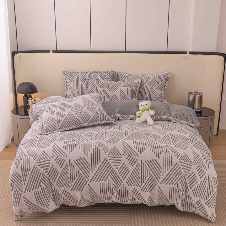 Set Lenjerie CHIRASO, Cocolino Pufos si Colorat, 4 Piese, Cearceaf cu Elastic pentru saltele de 180x200cm, 160x200cm si 140x200cm, Husa Pilota 200x230cm, 2 Fete de Perna 50x74cm, gri deschis