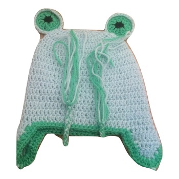 Caciulita handmade din acril , forma de broscuta pentru copii de 1-5 ani Caciulita handmade din acril , forma de broscuta pentru copii de 1-5 ani