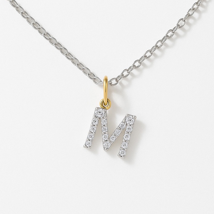 Lantisor cu initiala M din argint 925 + argint placat cu aur 18K, cu pietre zirconiu - litera M - ambalaj CADOU gratuit