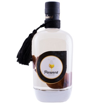 Palinca premium din Pere Williams, 0.70 l cu para inauntru Palinca premium din Pere Williams, 0.70 l cu para inauntru