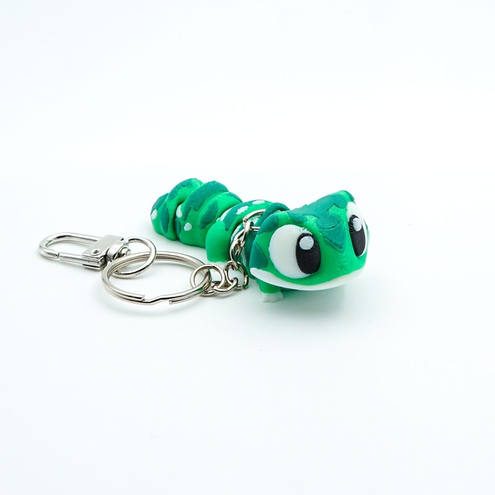 Zöld Geko kulcstartó, Csuklós figura, 3D, Flexi kulcstartó iskolatáskához