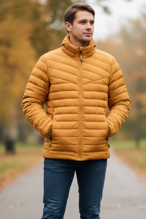 Férfi Steppelt Kabát levehető kapucnival, mustársárga cipzáras zsebekkel S802 11494, Sárga