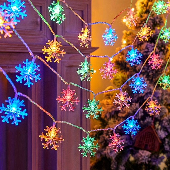 Instalatie De Craciun GREATON Model Fulgi De Zapada, Alimentare Priza, 8 Jocuri De Lumini, Fir Transparent, 10 Metri, 100 Leduri, Lumina Multicolora