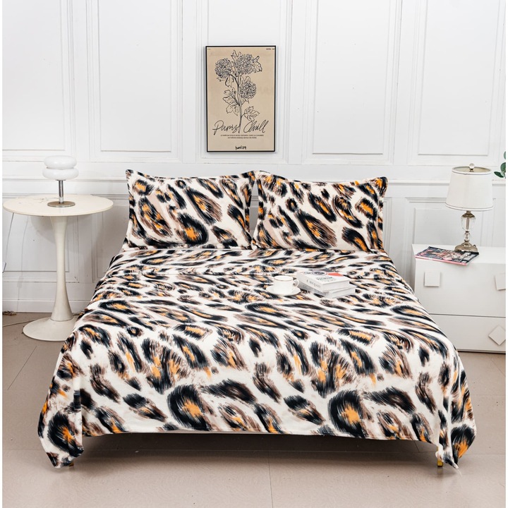 Set Patura Cocolino CHIRASO, 200x230 cm, Moale si Pufoasa, pentru Pat Dublu, include 2 Fete de Perna 52x78 cm, Model Animal Print