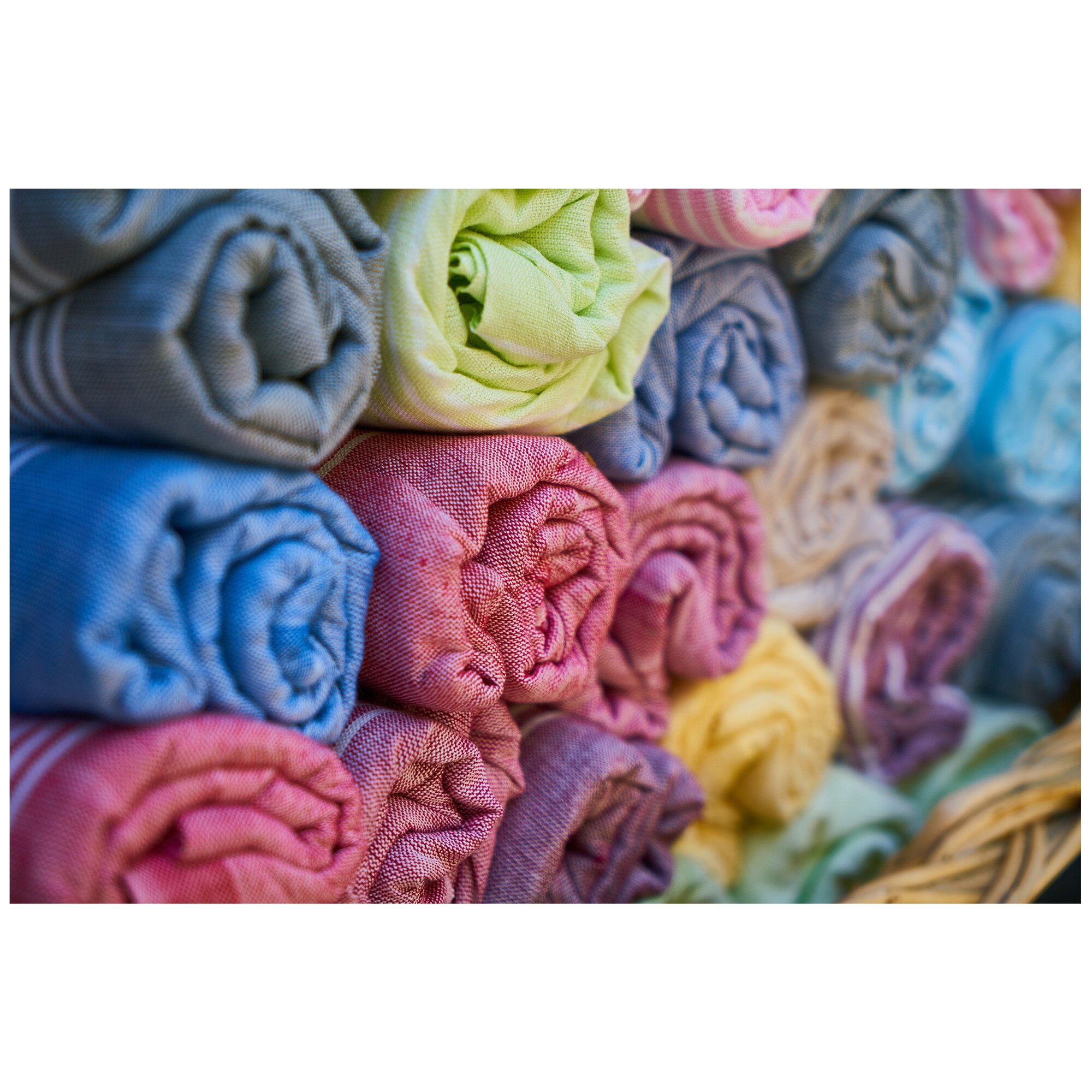 Tablou Canvas Artantida - Spinning towels 60x40 cm