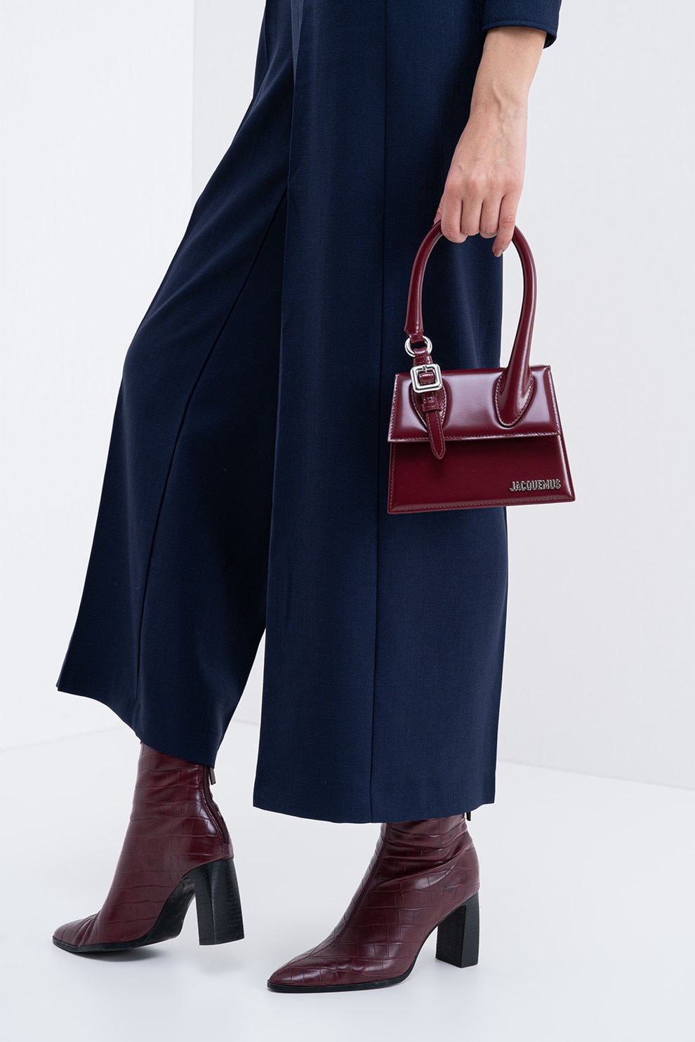 JACQUEMUS, Geanta crossbody din piele lacuita cu logo metalic