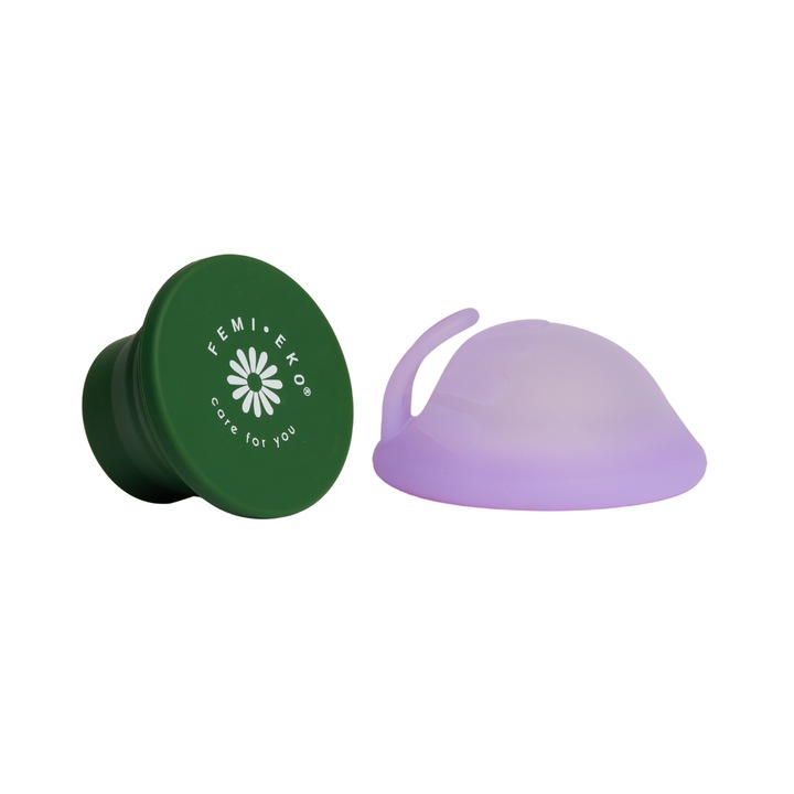 Set Femieko reutilizabil, disc menstrual din silicon medical mov cu tehnologie saniconcentrate si sterilizator pliabil verde, capacitate 50ml