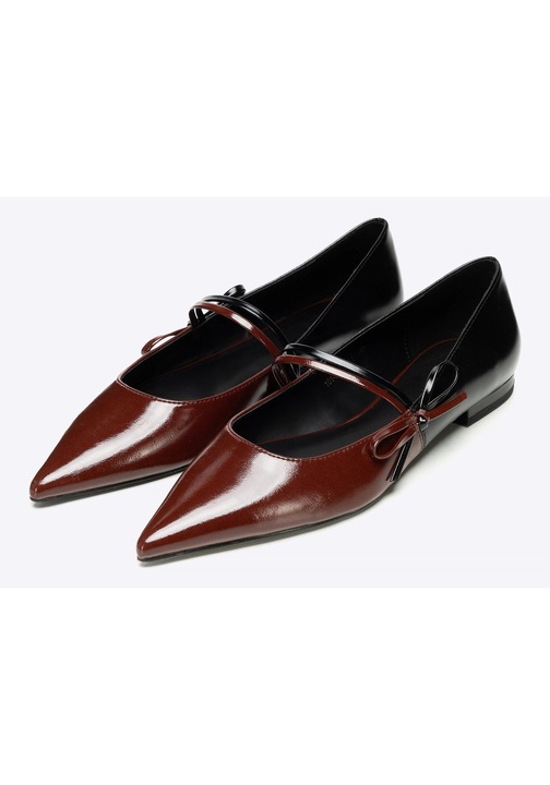 Екологични кожени балеринки Wittchen, черни и бордо, с декоративни каишки и остър връх