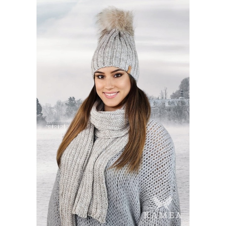 Set caciula si fular KAMEA, cu pompon, din lana, moale si calduros