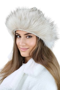 Női kalapok és sapkák