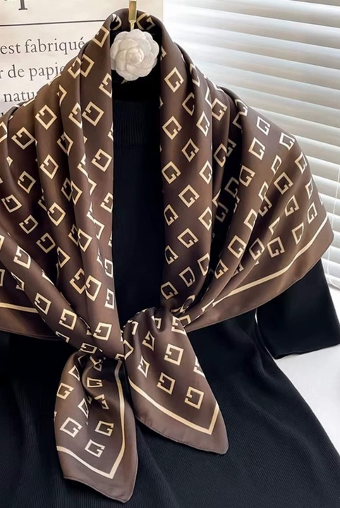 Шал KAMEA, 90x90см, тъмно кафяв с геометричен модел, класически стил с винтидж нотка